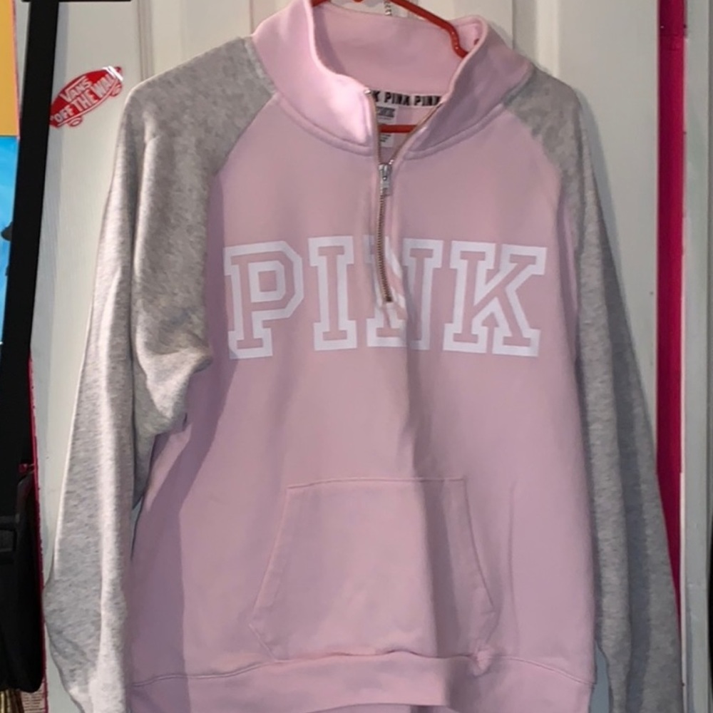 V/S PINK sweater